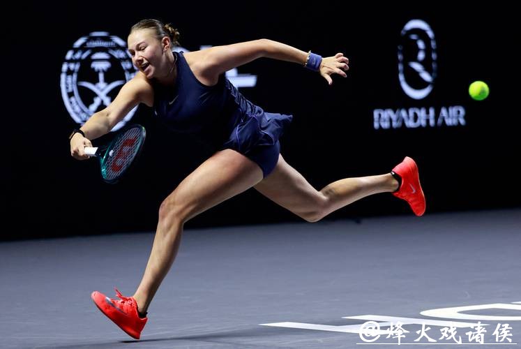 WTA年终总决赛:阿尼西莫娃逆转赢下“生死战” 挺进半决赛 WTA年终总决赛:阿尼西莫娃逆转赢下“生死战” 挺进半决赛