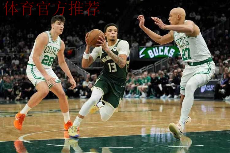 火箭旧将三双库兹马轰31分,布朗30+3+3难救主,雄鹿14分逆转绿军 火箭旧将三双库兹马轰31分,布朗30+3+3难救主,雄鹿14分逆转绿军